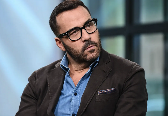Exploring Jeremy Piven’s Stage Career: A Theatrical Maestro post thumbnail image